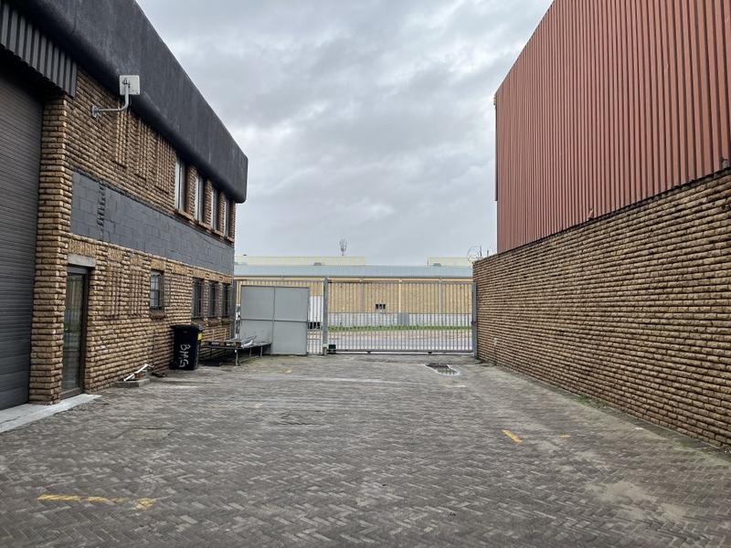 To Let commercial Property for Rent in Montague Gardens Western Cape